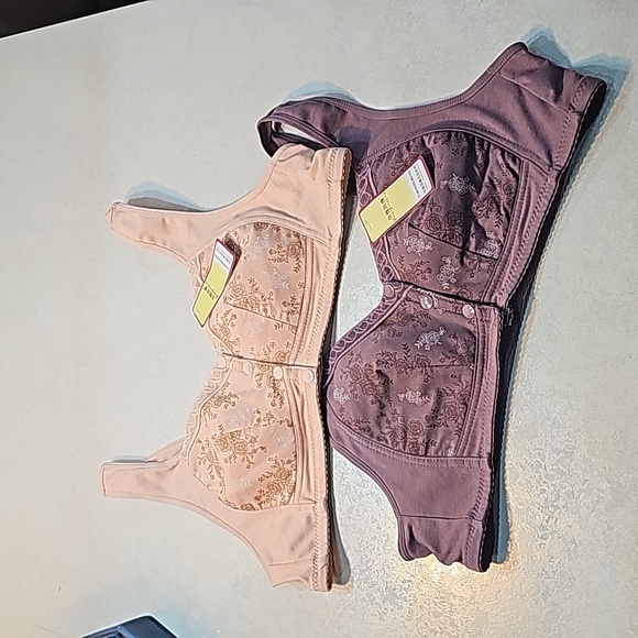 2 Bras - Picture 1 of 3